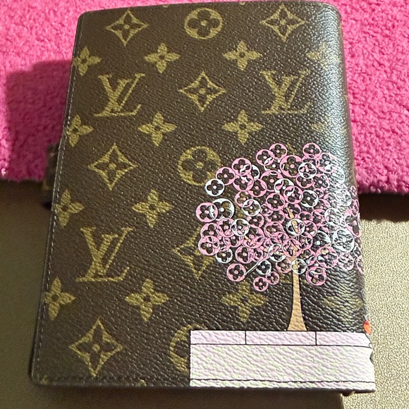 Fashion Medium Ring Agenda, Vivi in Paris - Picture 2 of 7